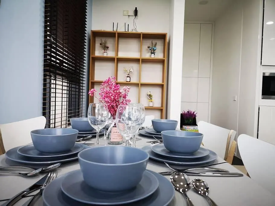 Mont Kiara Main Street Walking Distance Sunway 163 2 Bedroom Balcony 2-4Pax Kuala Lumpur